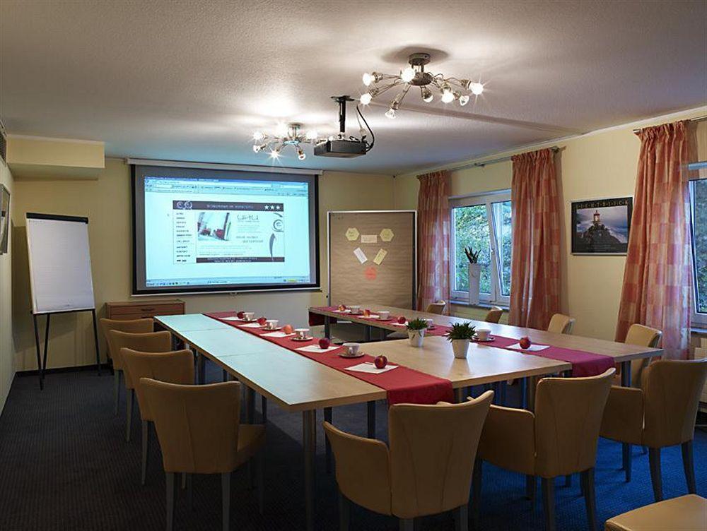 Hotel Uhu Garni Cologne Perniagaan gambar
