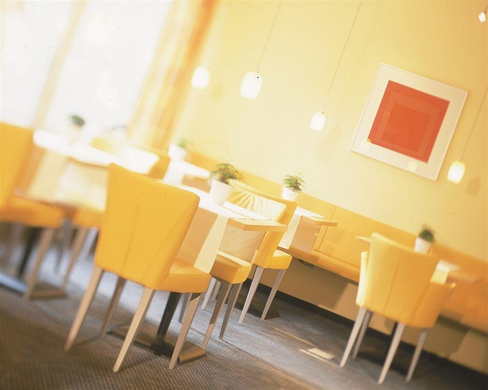 Hotel Uhu Garni Cologne Restoran gambar