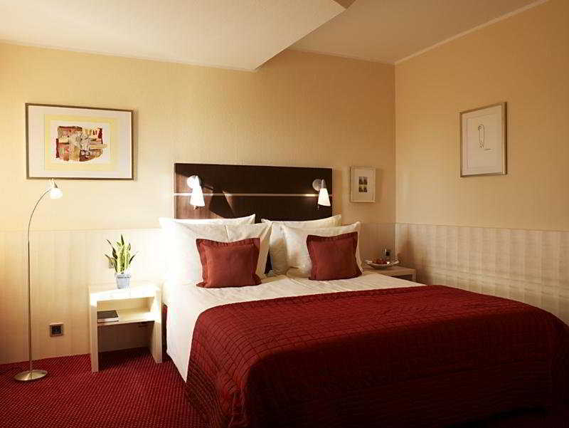 Hotel Uhu Garni Cologne Luaran gambar