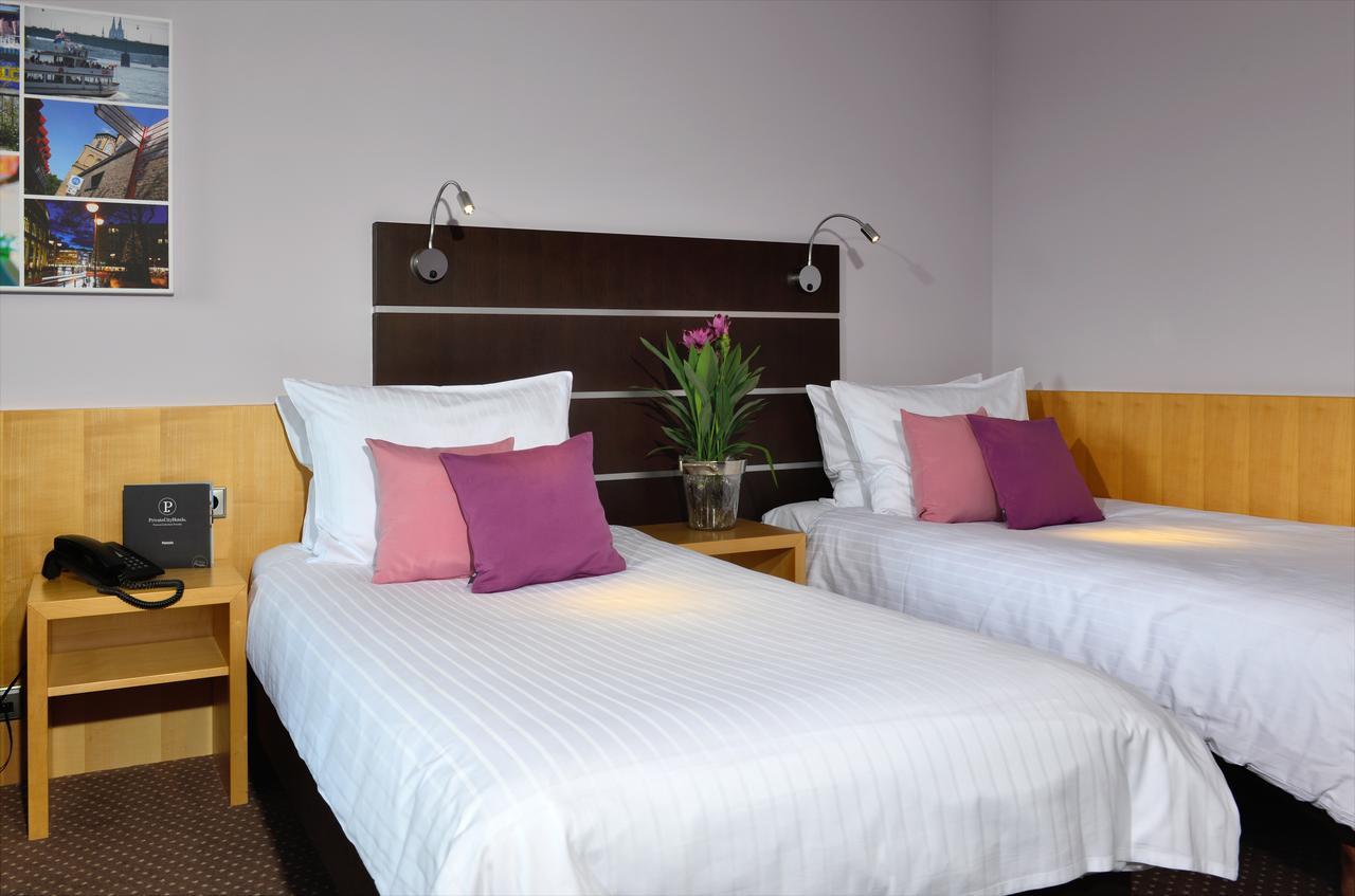 Hotel Uhu Garni Cologne Luaran gambar